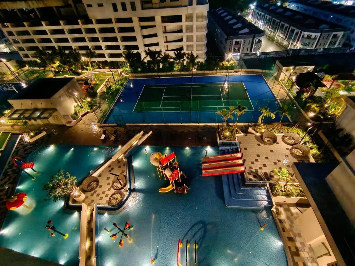 Luxury Couple Suites L Free Netflix L Massage Chair L Bathtub L Wifi 200Mbps L Town Area Bali Residence Malacca ภายนอก รูปภาพ