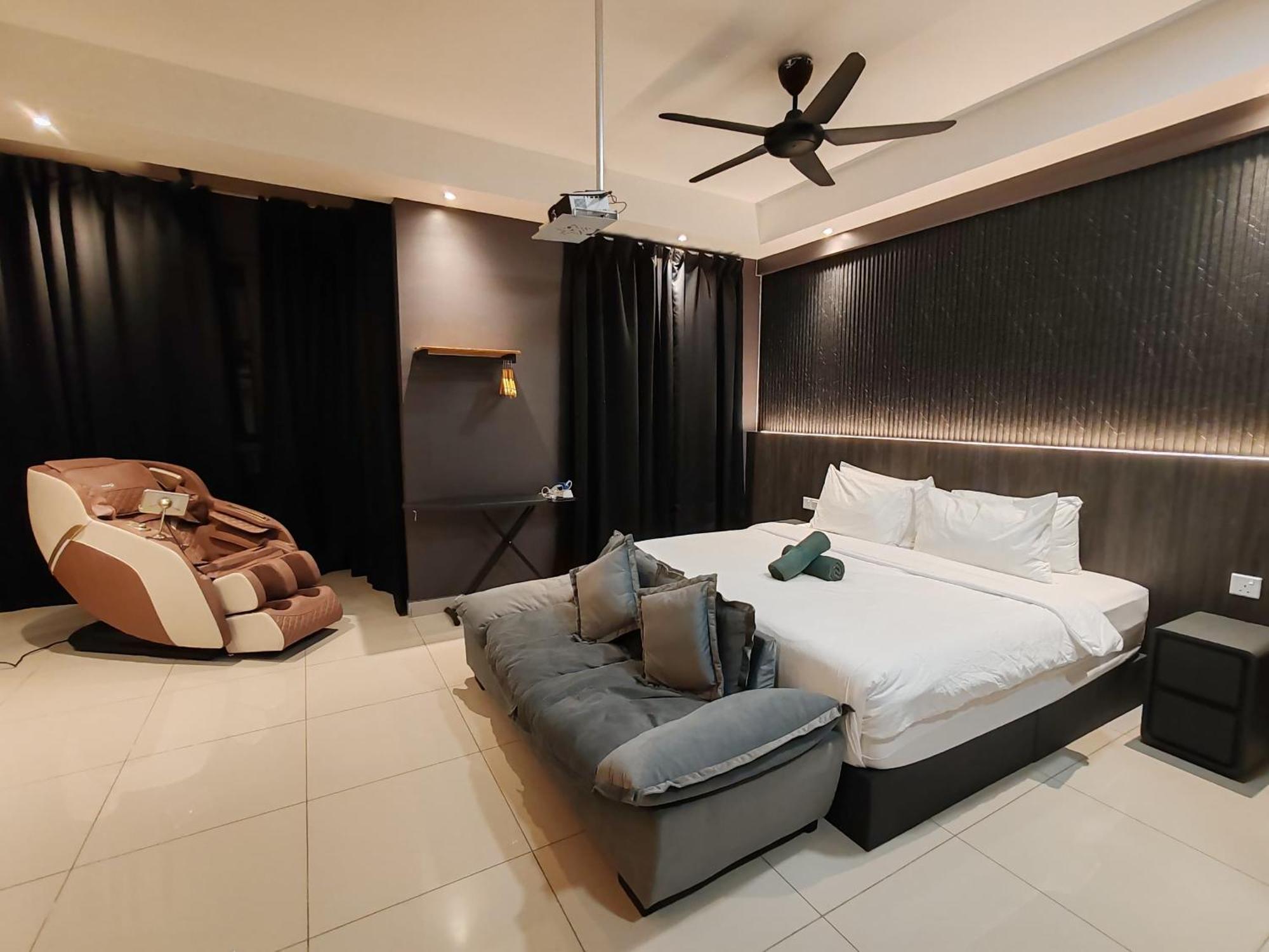 Luxury Couple Suites L Free Netflix L Massage Chair L Bathtub L Wifi 200Mbps L Town Area Bali Residence Malacca ภายนอก รูปภาพ