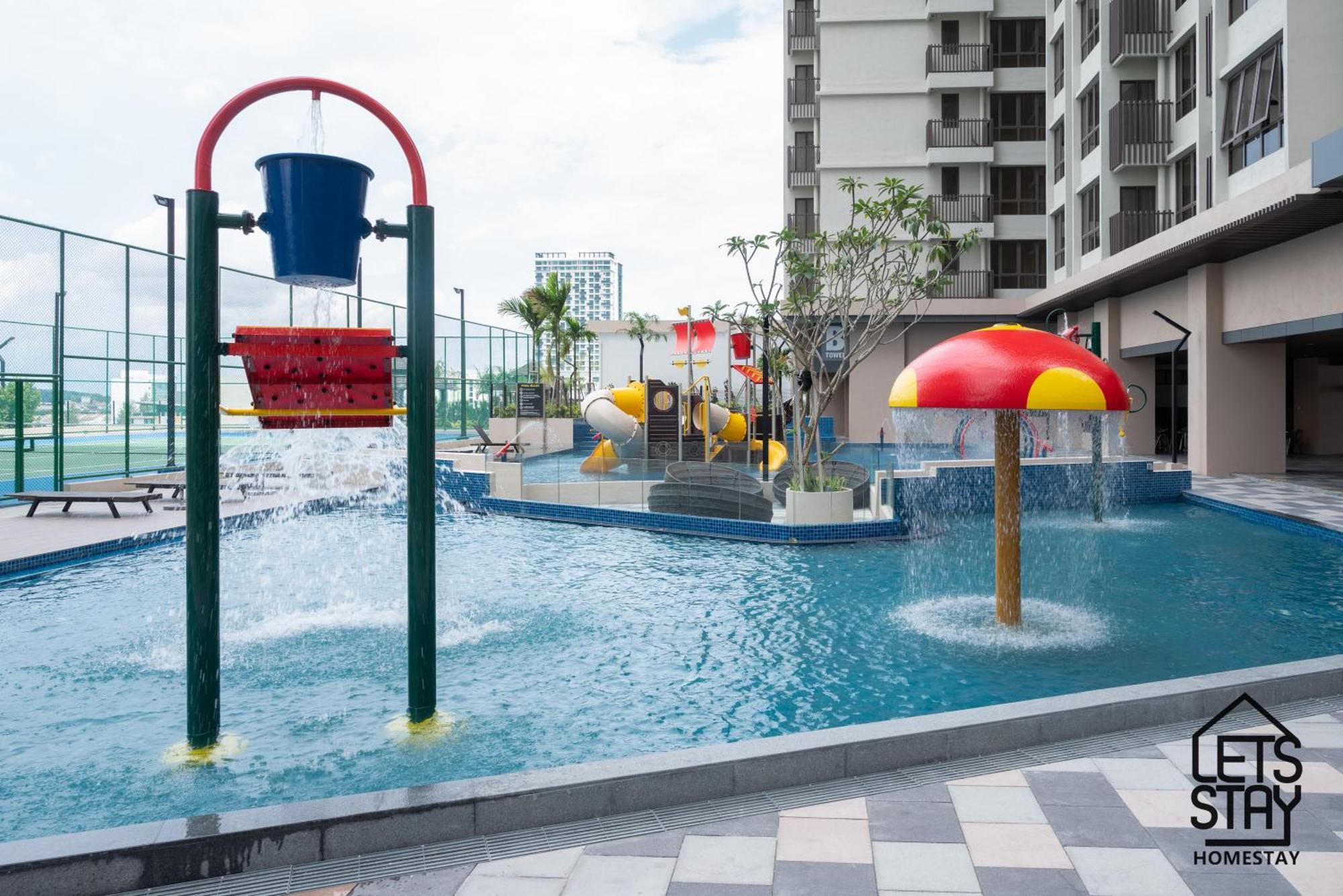 Luxury Couple Suites L Free Netflix L Massage Chair L Bathtub L Wifi 200Mbps L Town Area Bali Residence Malacca ภายนอก รูปภาพ